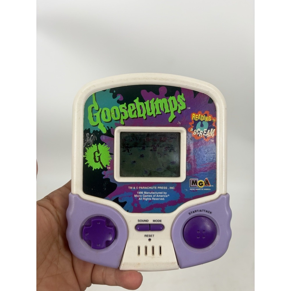 Goosebumps Reading is a Scream 1996 MGA LCD Handheld Game R.L. Stine WORKS
